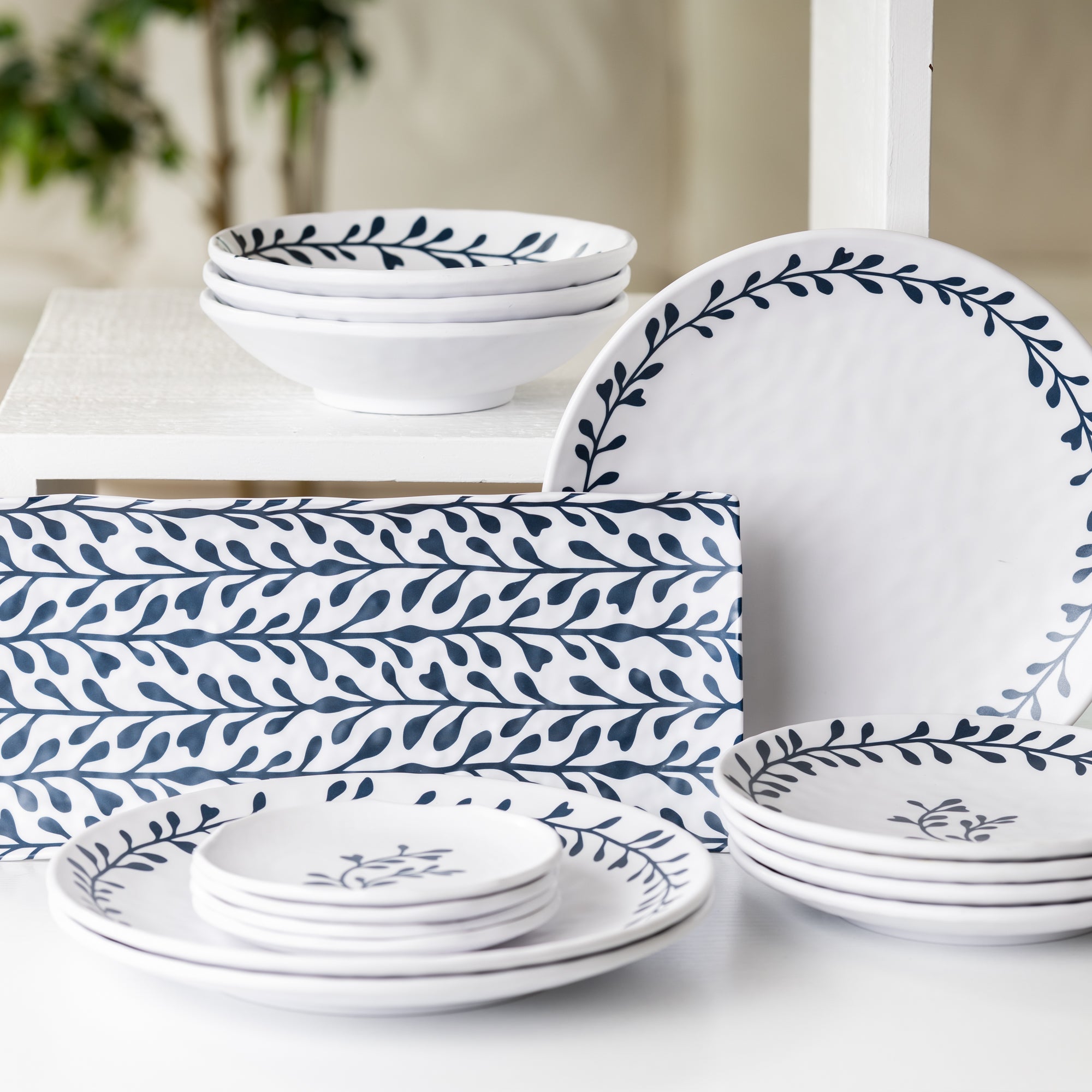 2026-04-06-dinnerwaresets-lr-8
